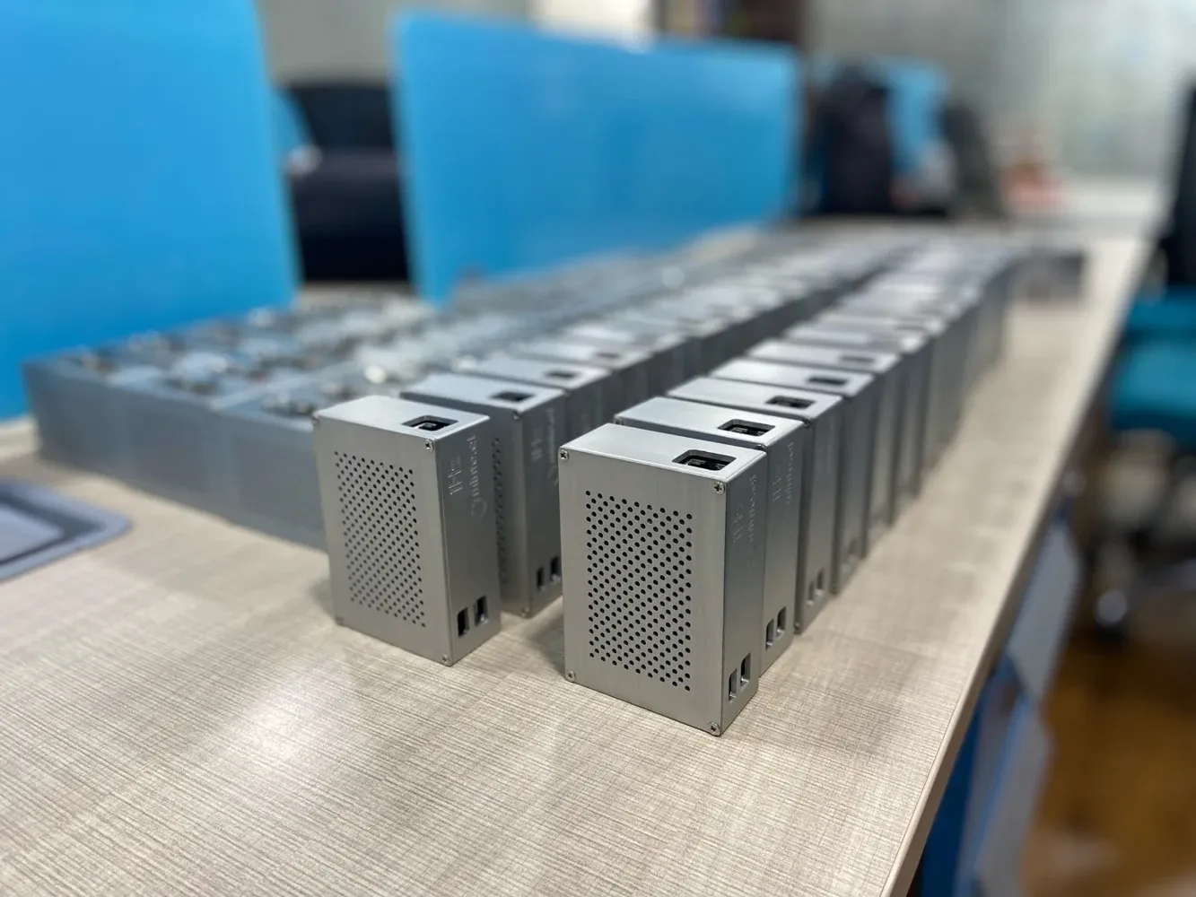 iHz™ devices arranged on a workbench